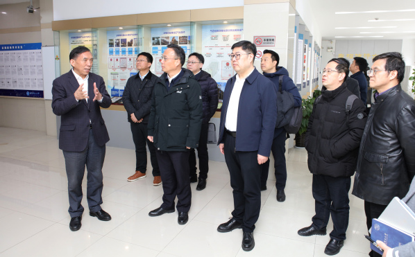 校長顧春華率隊赴華東理工大學(xué)調(diào)研交流